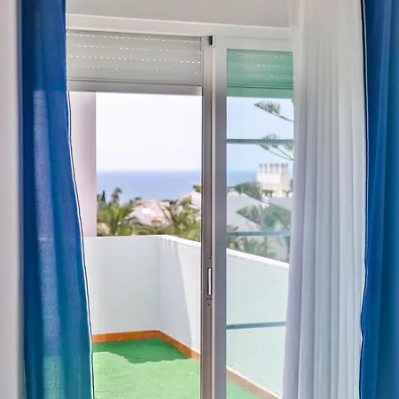 Penthouse Balcon De Puente With Sea Views Марбелья