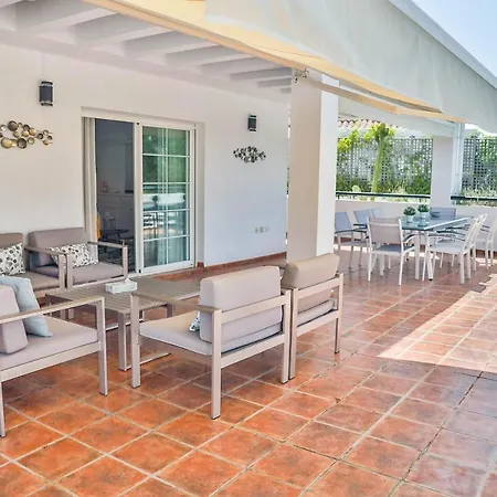 Апартаменты Penthouse Balcon De Puente With Sea Views Марбелья