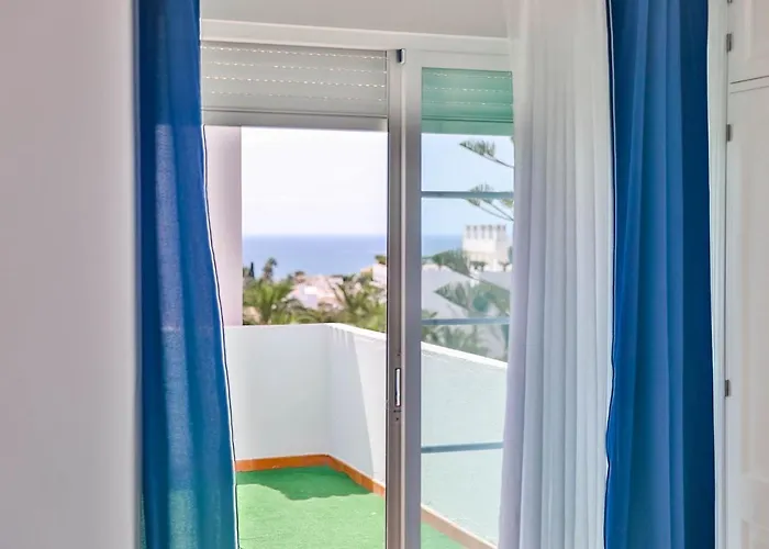 Penthouse Balcon De Puente With Sea Views ماربيا